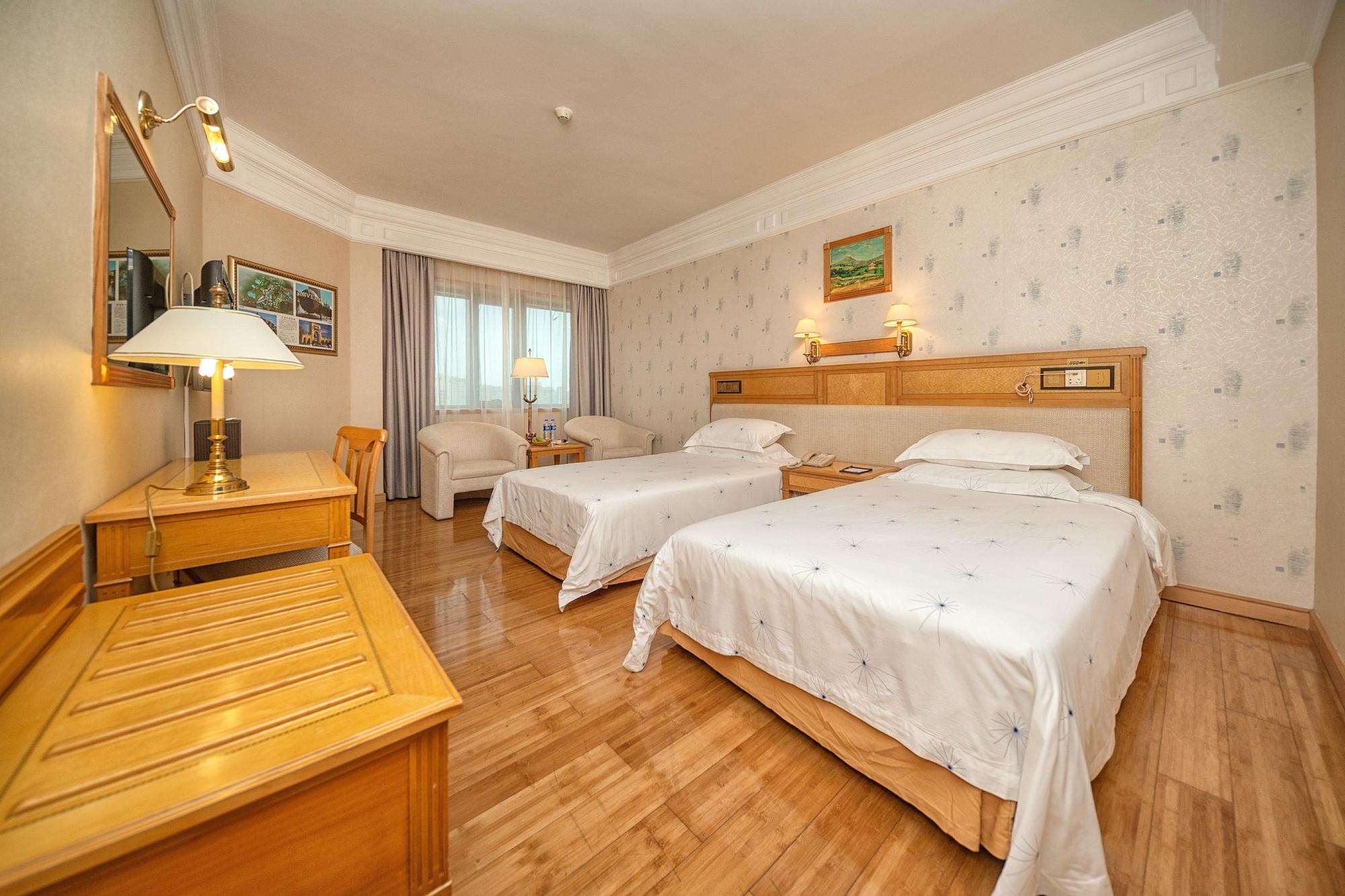 Hotel Silverland Dongguan  Exteriör bild