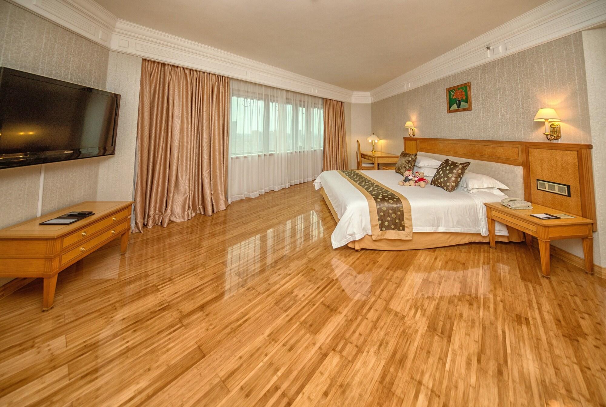 Hotel Silverland Dongguan  Exteriör bild