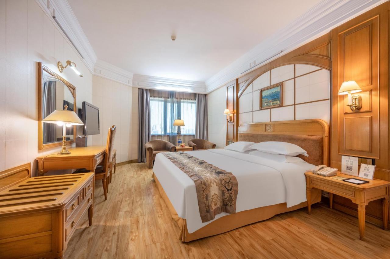 Hotel Silverland Dongguan  Exteriör bild