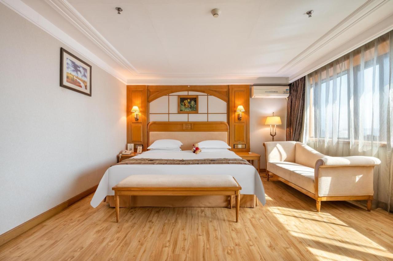 Hotel Silverland Dongguan  Exteriör bild
