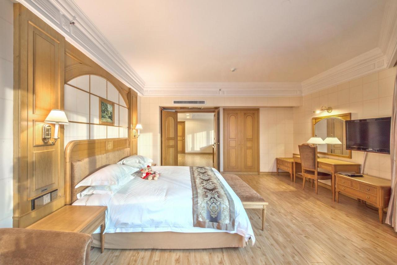 Hotel Silverland Dongguan  Exteriör bild