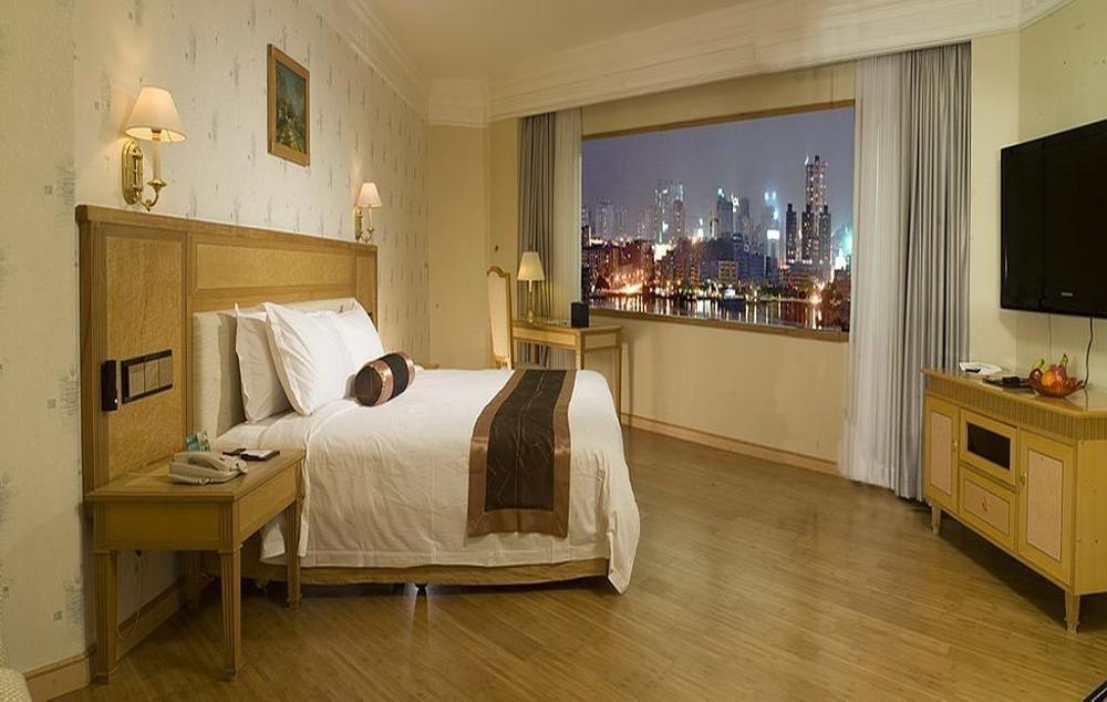 Hotel Silverland Dongguan  Exteriör bild