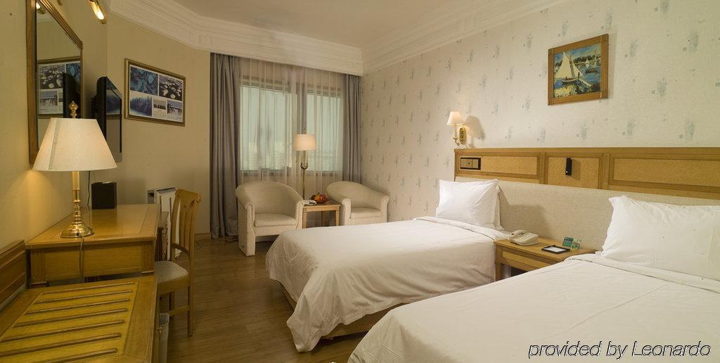 Hotel Silverland Dongguan  Exteriör bild